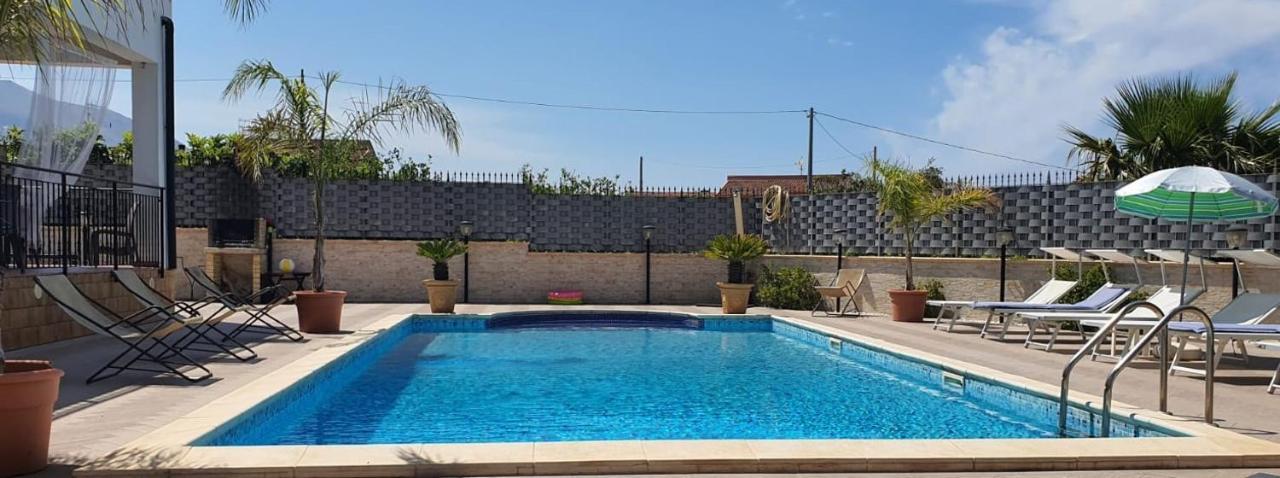Villa Marianna Con Piscina Privata Ampi Spazi Esterni E Wifi Free เทรเบีย ภายนอก รูปภาพ